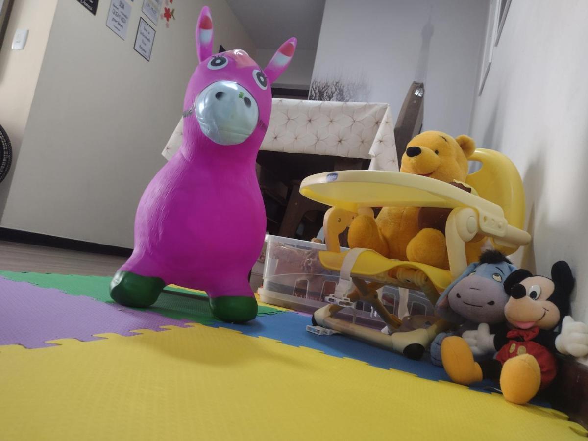 Family Space Curitiba/Vaga De Garagem Gratis 외부 사진