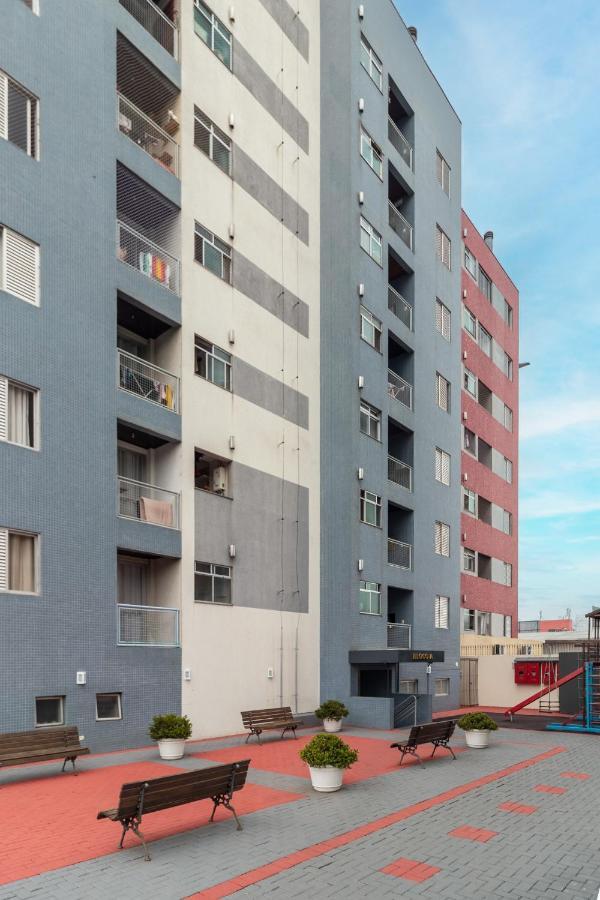 Family Space Curitiba/Vaga De Garagem Gratis 외부 사진